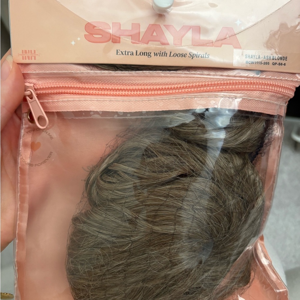 Ash Blonde Hair Extensions (Pony Tail)